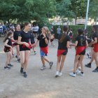 Els més joves van protagonitzar les danses del Pou Bo. - J.GÓMEZ