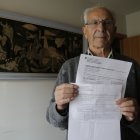 Margó, amb els certificats de les seues dues estades a la presó