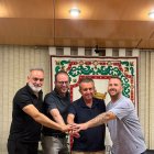 Alcaldes i presidents dels clubs durant la firma de l’acord.