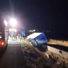 Un carril tallat a l’A-2 per un xoc entre dos camions a Tàrrega - JORGE GONZÁLEZ