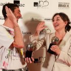Enric Auquer i Àgata Roca van celebrar els Max a millors actors. - ACN
