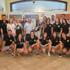 A l’esquerra, la plantilla del CP Vila-sana en la  recepció i a la dreta, la del CTT Borges, les dos amb el president Joan Talarn. - DIPUTACIÓ DE LLEIDA