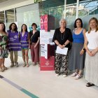 Carme Valls, tinenta d’alcalde, va presentar ahir els tòtems. - PAERIA