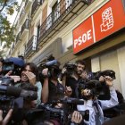 Imagen de archivo de la entrada de la sede del PSOE en Ferraz.