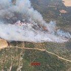 Vista áerea de l’incendi a Os de Balaguer, que va calcinar 19 hectàrees.