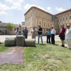 L’escultura ‘Inèrcia-Analema’ es troba a la plaça del Sindicat del museu de la Segarra. - CARMINA MARSIÑACH