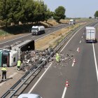 Ferit un xòfer al bolcar amb el tràiler carregat de ferralla a l’A-2 - AMADO FORROLLA