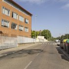 Estat en el qual va quedar la calçada després de l’incendi. - JORDI ECHEVARRIA