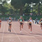 Una de les proves que es van celebrar ahir al Míting Lleida UA. - AMADO FORROLLA