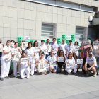Les sanitàries van exposar cartells amb missatges com ‘Y mi extra, ¿pa cuándo?’. - MAGDALENA ALTISENT
