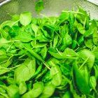 Las verduras de hoja verde son alimentos ricos en magnesio.