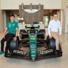 Mari Boya, a la seu d’Aston Martin, al costat d’Andy Cowell, CEO i ‘Team Principal’ de l’equip. - ASTON MARTIN