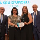 Toñi Parra i Anna Gómez van recollir el premi. - CAP LA SEU