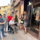 Últim dia a Casa Mariana- La fleca Casa Mariana de Cervià va tancar ahir les portes després de més de 100 anys de trajectòria. Ho va celebrar amb els seus clients amb cava i coca. Han treballat al forn quatre generacions de la família Gili. - L.G.