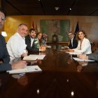Imatge de la reunió celebrada ahir entre Sumar i el PSOE per analitzar la situació de la coalició. - EDUARDO PARRA / EUROPA PRESS