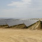 El macroparc solar que es construeix a Alcarràs, dividit en diversos projectes, ocupa prop de 600 hectàrees. - JORDI ECHEVARRIA