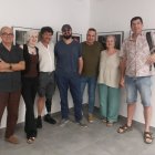 L’impulsor del FotArtC, Jesús Molina (esquerra), el cap de setmana passat amb alguns dels fotògrafs participants en la fira. - FOTARTC