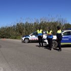 Imatge d’arxiu d’un control conjunt de Mossos i Urbana a l’Horta de Lleida. - ACN
