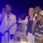 Lamine Yamal cantant amb Gavi, Balde i l’artista Chimbala.