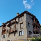 L’edifici L’Hortal de Cornellana va ser el primer que va habilitar l’ajuntament per a lloguer assequible.