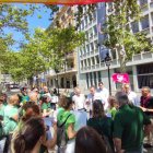 Els docents, ahir durant la protesta davant d’Agricultura. - PLATAFORMA ESCOLES AGRÀRIES