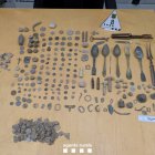 Material d'interès històric intervingut pels Agents Rurals a dos arqueofurtius a stelló de Farfanya