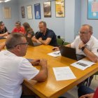 Tècnics d’Agricultura van començar a peritar danys per l’incendi. - LAIA PEDRÓS