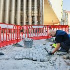 Renovació de les llambordes a Cavallers