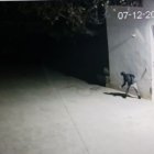 Un lladre va trencar les càmeres de seguretat d’una de les cases assaltades el 7 de desembre. - SEGRE