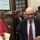 Cristóbal Montoro, en un passadís del Congrés quan era ministre d’Hisenda de Mariano Rajoy. - EFE