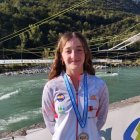 Anna Simona, amb la medalla de plata penjada al coll. - RFEP