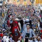 La desfilada dels gegants sol atreure una elevada concurrència a les festes majors de les Borges.