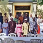 Representants de la comunitat senegalesa amb l’alcalde.; Array