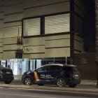 Dotacions policials davant la comissaria de Don Benito (Badajoz). - EFE/SAMUEL SÁNCHEZ