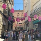 Les parades van omplir els carrers del centre comercial. - MOLLERUSSA COMERCIAL