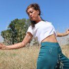 Anna Cabal, lluint la peça que té en la cugula la seua principal inspiració. - J.GÓMEZ