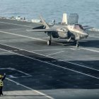 Imatge d’un caça bombarder nord-americà F-35B com els que Espanya pensava adquirir. - RICHARD POHLE / PA WIRE / DPA
