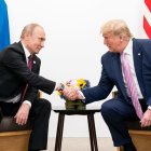 Vladímir Putin i Donald Trump en la seua última reunió l’any 2019. - EUROPA PRESS