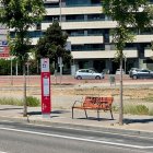 Parada de bus sense marquesina a l’avinguda Miquel Batllori. - PP LLEIDA