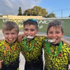 Pau Roca, Quim Fanlo i Quim Florensa, amb les medalles.