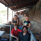 Investigadors al jaciment de la Roca dels Bous. - UAB