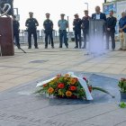 Cambrils ha rendido homenaje este lunes a las víctimas de los atentados yihadistas de 2017, en los que murió una mujer zaragozana de 67 años que estaba de vacaciones con su familia en este municipio costero.