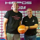 Cameron Krutwig, amb Joaquín Prado, va ser el primer fitxatge a ser presentat. - JAVI ENJUANES