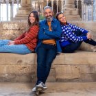 Els presentadors de ‘Batalla monumental’, a la Seu Vella. - 3CAT