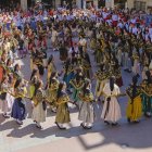 El ball cerdà, una de les tradicions més emblemàtiques de la Seu, va omplir ahir la plaça Patalín. - GERARD HOYAS