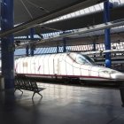 Avlo d’ahir a les 17.35 hores cap a Barcelona, ja operat per un tren AVE. - AMADO FORROLLA