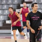 Gerard Encuentra, tècnic de l’Hiopos, durant la pretemporada. - JAVI ENJUANES