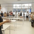 Boldú va ensenyar les instal·lacions als nous alumnes d’FP de l’acadèmia General d’Estudis. - JORDI ECHEVARRIA