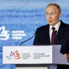 Vladímir Putin en un fòrum econòmic a Vladivostok (Rússia). - EUROPA PRESS
