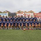 Plantilla i staff tècnic de l’Atlètic Lleida amb què l’equip inicia una nova i històrica etapa a la Segona RFEF. - GERARD HOYAS
